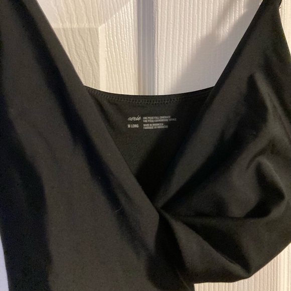 Aerie one piece wrap swimsuit - Picture 3 of 3